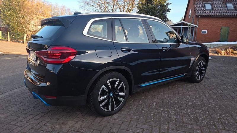 Gebraucht BMW iX3 210 kW (286 PS) 2021 Schwarz SUV