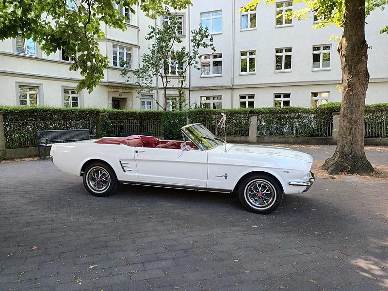 Usata Ford Mustang 1966 Bianco Cabrio