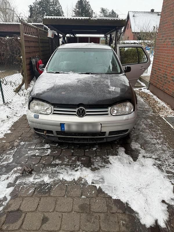 Silber Gebraucht 1999 VW Golf IV Kleinwagen | 450 € (Superpreis) - Bild 1/4