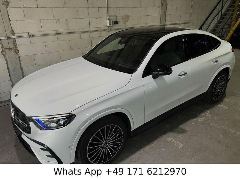 Polarweiss 149 Gebraucht 2024 Mercedes GLC300 AMG Line Premium Plus Coupé | 65.650 € (Teuer) - Bild 1/4