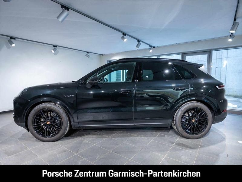Gebraucht Porsche Cayenne 470 PS (345 kW) 2024 Schwarz SUV