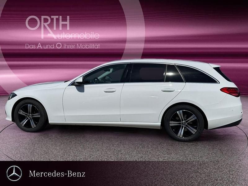 Gebraucht Mercedes C180 170 PS (125 kW) 2025 Weiß Kombi