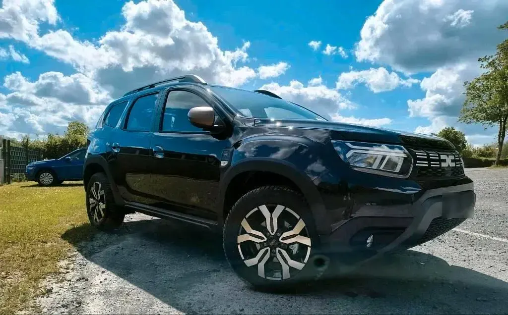 Używany Dacia Duster Extreme 115 KM (84 kW) 2024 Czarny SUV