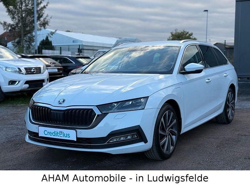Weiß Gebraucht 2022 Skoda Octavia Style Kombi | 20.690 € (Guter Preis) - Bild 1/4