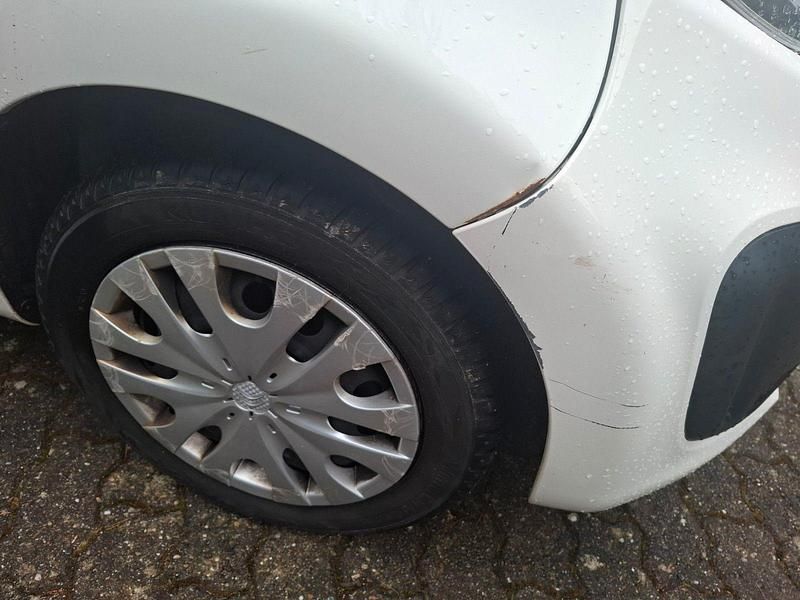 Gebraucht Citroën C1 Tendance 68 PS (50 kW) 2013 Weiß Kleinwagen