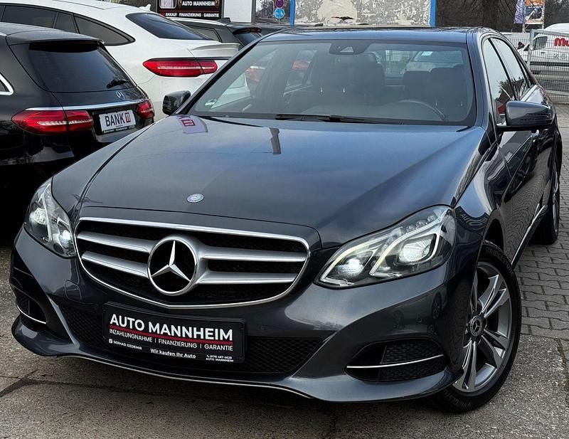 Gebraucht Mercedes E220 Avantgarde 170 PS (125 kW) 2014 Grau Limousine