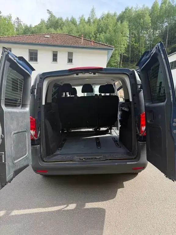 Gebraucht Mercedes Vito 163 PS (119 kW) 2022 Blau Van