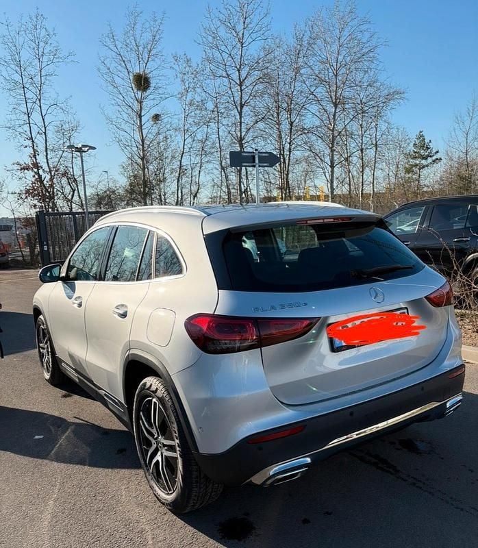 Gebraucht Mercedes GLA250 218 PS (160 kW) 2021 Silber SUV