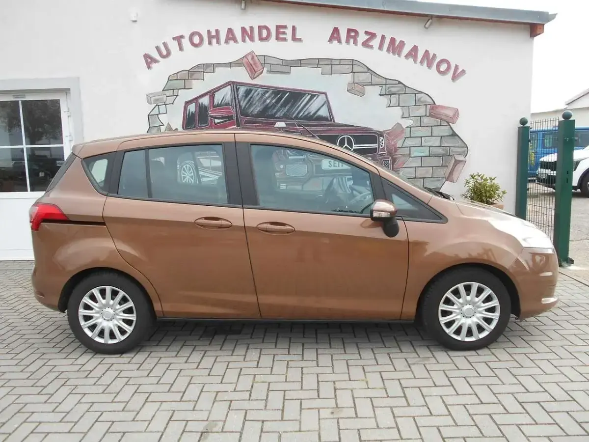 Gebraucht Ford B-MAX Trend 101 PS (74 kW) 2015 Braun Van / Kleinbus