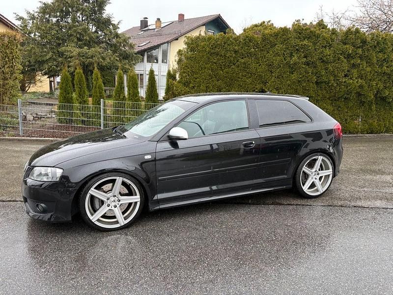 Gebraucht Audi S3 Design 265 PS (194 kW) 2007 Schwarz Kleinwagen