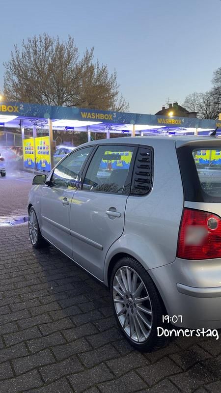Gebraucht VW Polo 75 PS (55 kW) 2002 Silber Kleinwagen