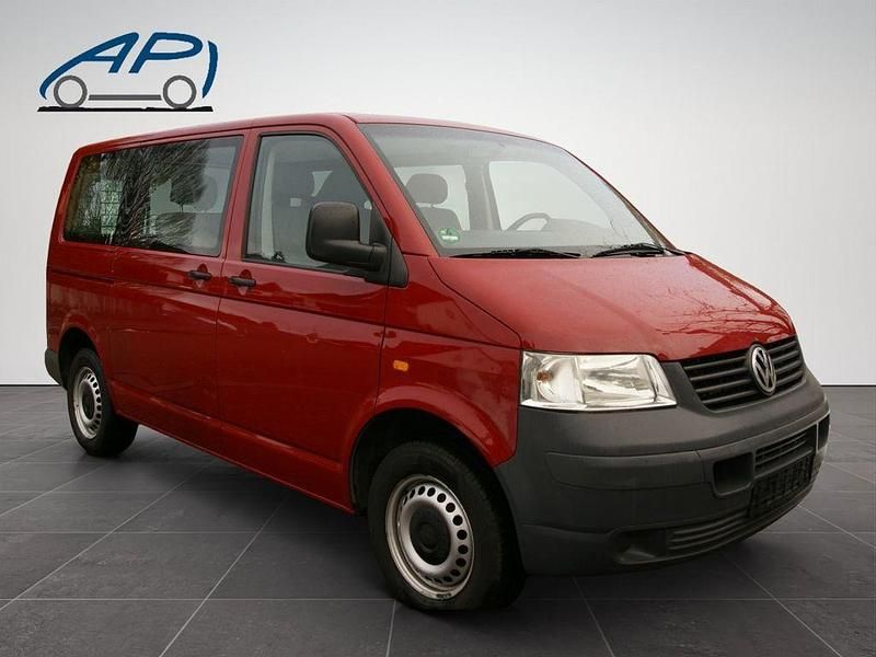 Używany VW Transporter 131 KM (96 kW) 2006 Czerwony Van