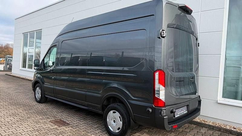 Neu Ford Transit Trend 165 PS (121 kW) 2026 Magnetic met Limousine