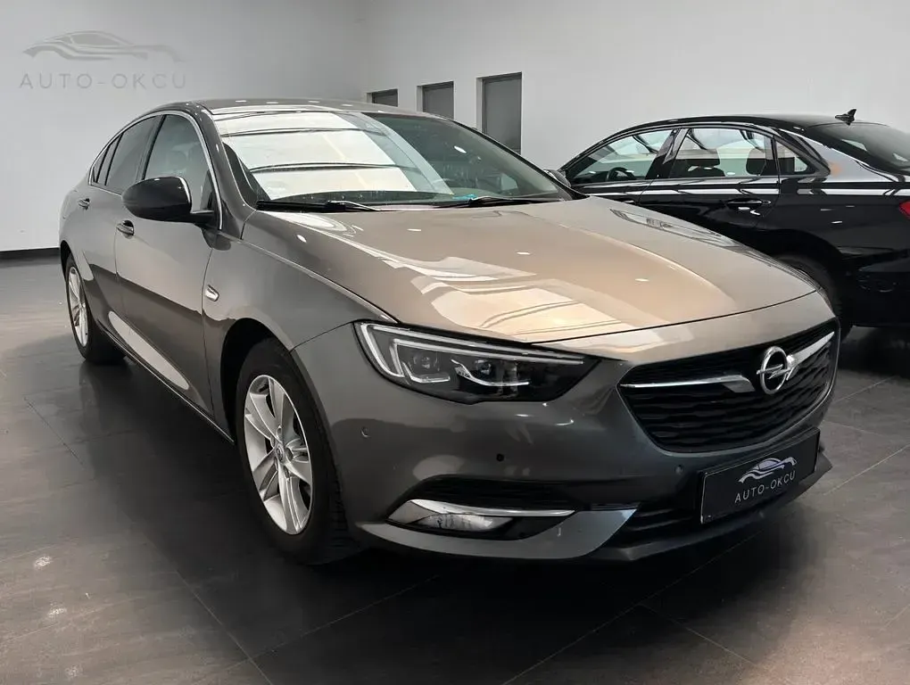 Gebraucht Opel Insignia Dynamic 170 PS (125 kW) 2017 Grau Limousine