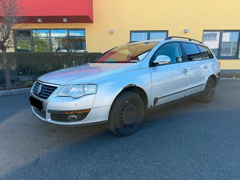 Usado VW Passat 140 HP (102 kW) 2010 Prateado Carrinha