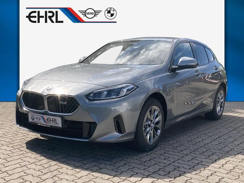 Grau Neu 2025 BMW 120 Performance Kleinwagen | 31.540 € (Superpreis) - Bild 1/4