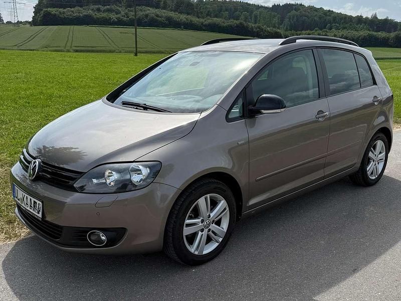 Braun Gebraucht 2012 VW Golf VII Comfortline Limousine | 9.500 € (Superpreis) - Bild 1/4