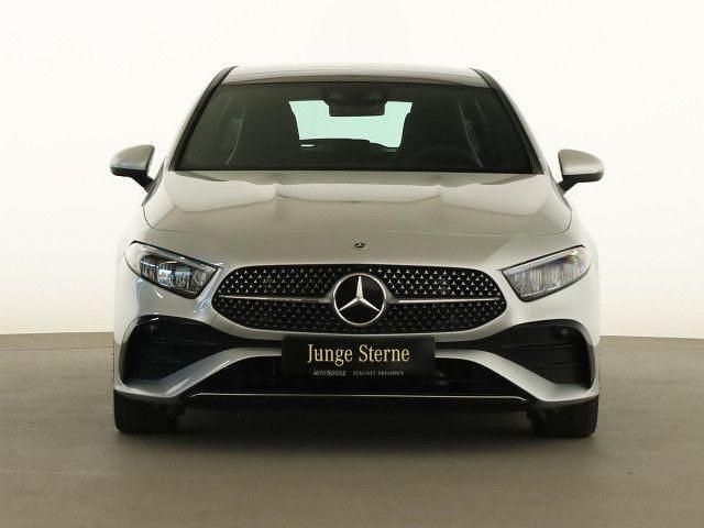 Silber Gebraucht 2024 Mercedes A200 Premium Limousine | 35.886 € (Etwas zu teuer) - Bild 1/4