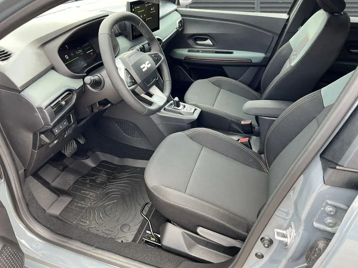 Neu Dacia Jogger Extreme 122 PS (89 kW) 2026 Schiefergrau Van / Kleinbus