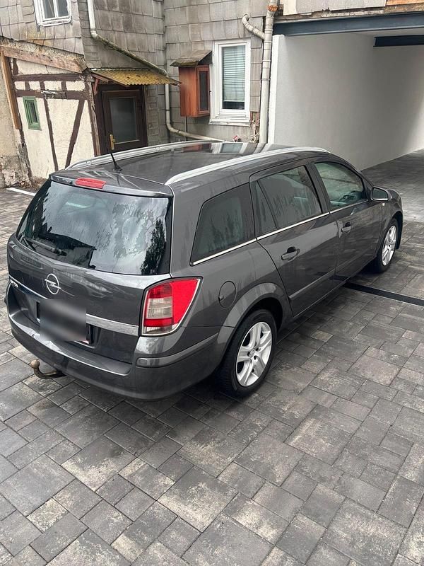 Gebraucht 2009 Opel Astra Kombi | 1.500 € (Guter Preis) - Bild 1/4