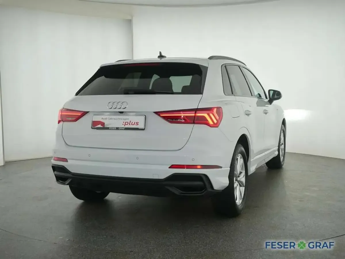 Gebraucht Audi Q3 S-Line 150 PS (110 kW) 2024 Gletscherweiß metallic SUV