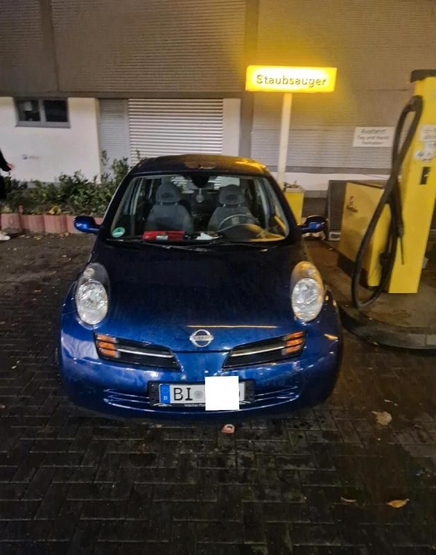 Blau Gebraucht 2003 Nissan Micra Limousine | 1.250 € - Bild 1/4