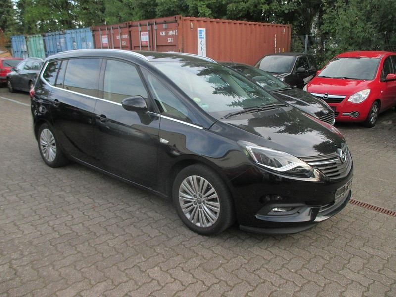 Schwarz Gebraucht 2018 Opel Zafira Innovation Van / Kleinbus | 7.900 € - Bild 1/4