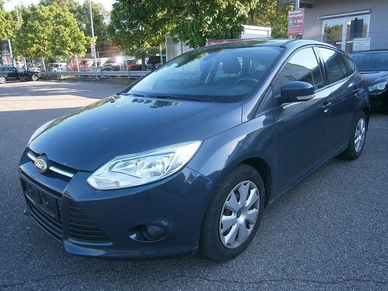 Midnight skygrau metallic Gebraucht 2013 Ford Focus Trend Kleinwagen | 4.799 € (Fairer Preis) - Bild 1/4