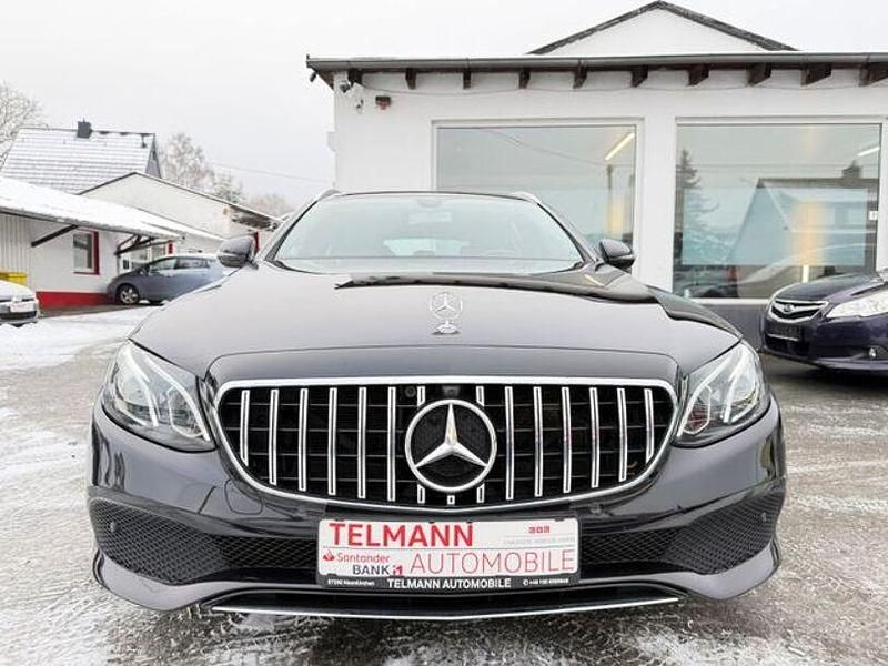 Gebraucht Mercedes E220 194 PS (142 kW) 2019 Schwarz Kombi