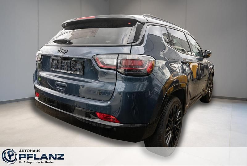 Gebraucht Jeep Compass 131 PS (96 kW) 2023 Blau SUV