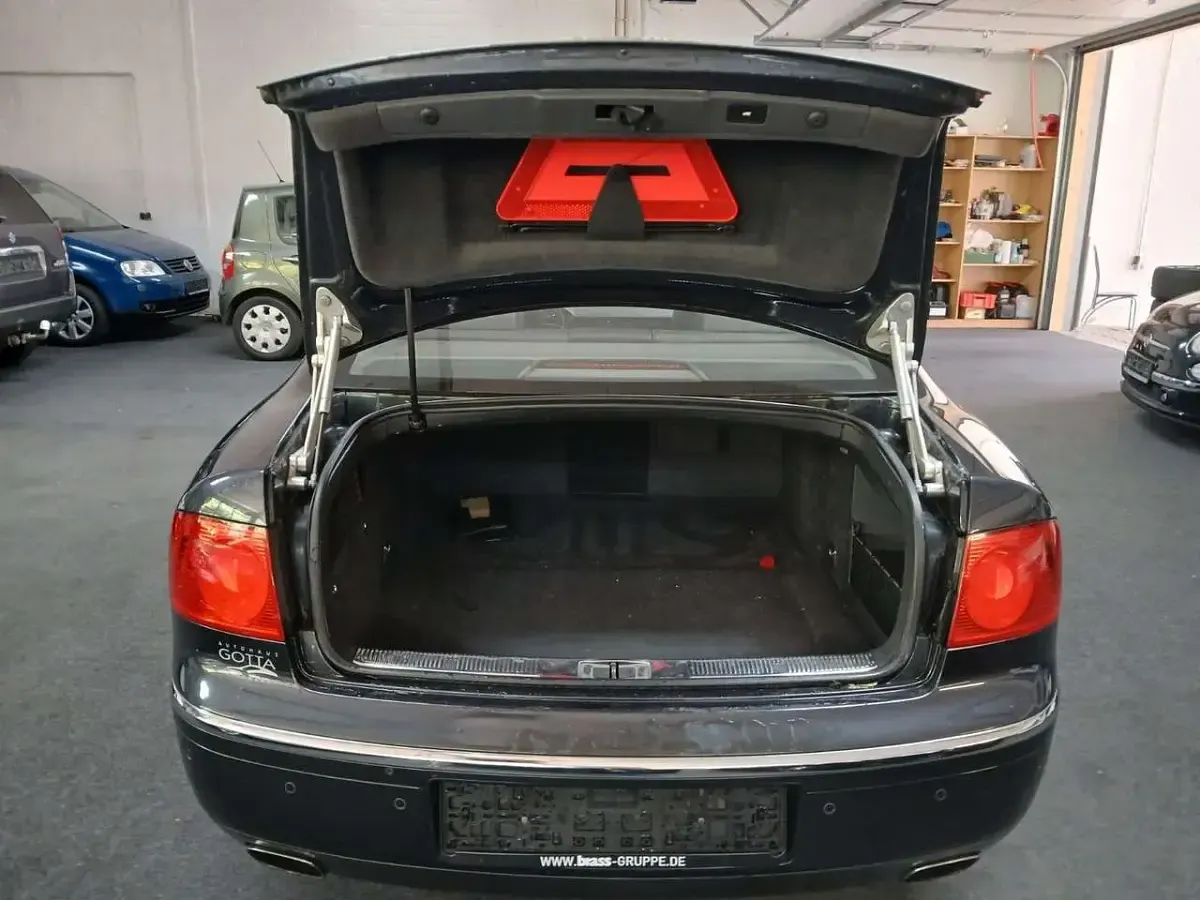 Occasion VW Phaeton 334 ch (245 kW) 2004 Gris Berline