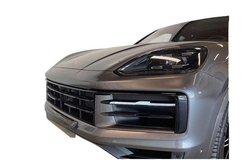 Gebraucht Porsche Cayenne 470 PS (345 kW) 2024 Grau SUV