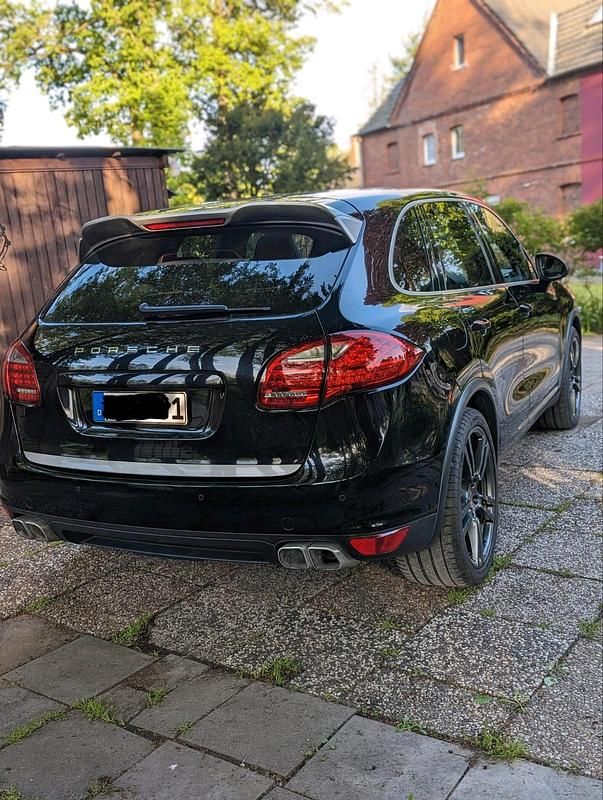 Schwarz Gebraucht 2014 Porsche Cayenne Platinum Edition SUV | 19.000 € (Fairer Preis) - Bild 1/4