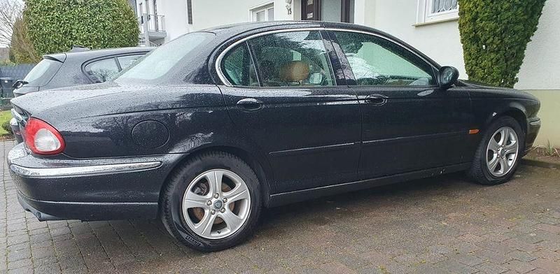 Gebraucht Jaguar X-type Executive 196 PS (144 kW) 2001 Schwarz Limousine