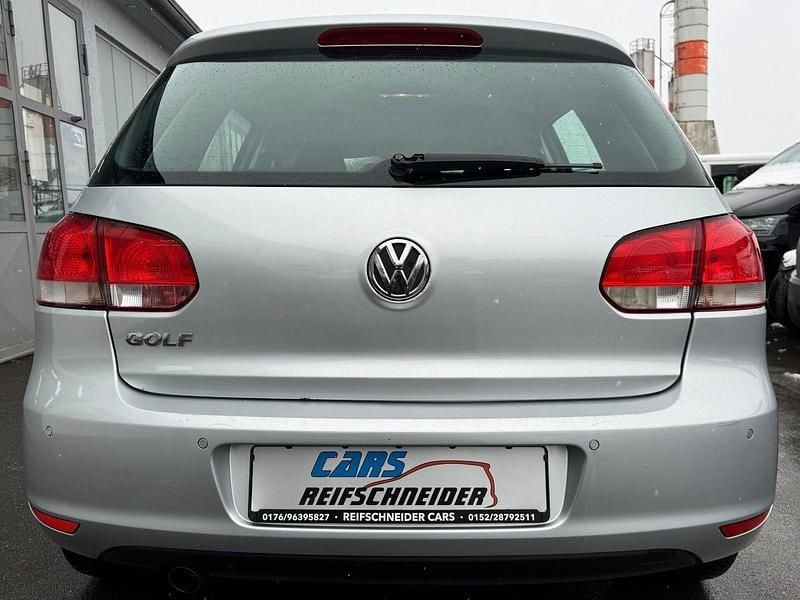 Gebraucht VW Golf VI Comfortline 105 PS (77 kW) 2010 Silber Kleinwagen