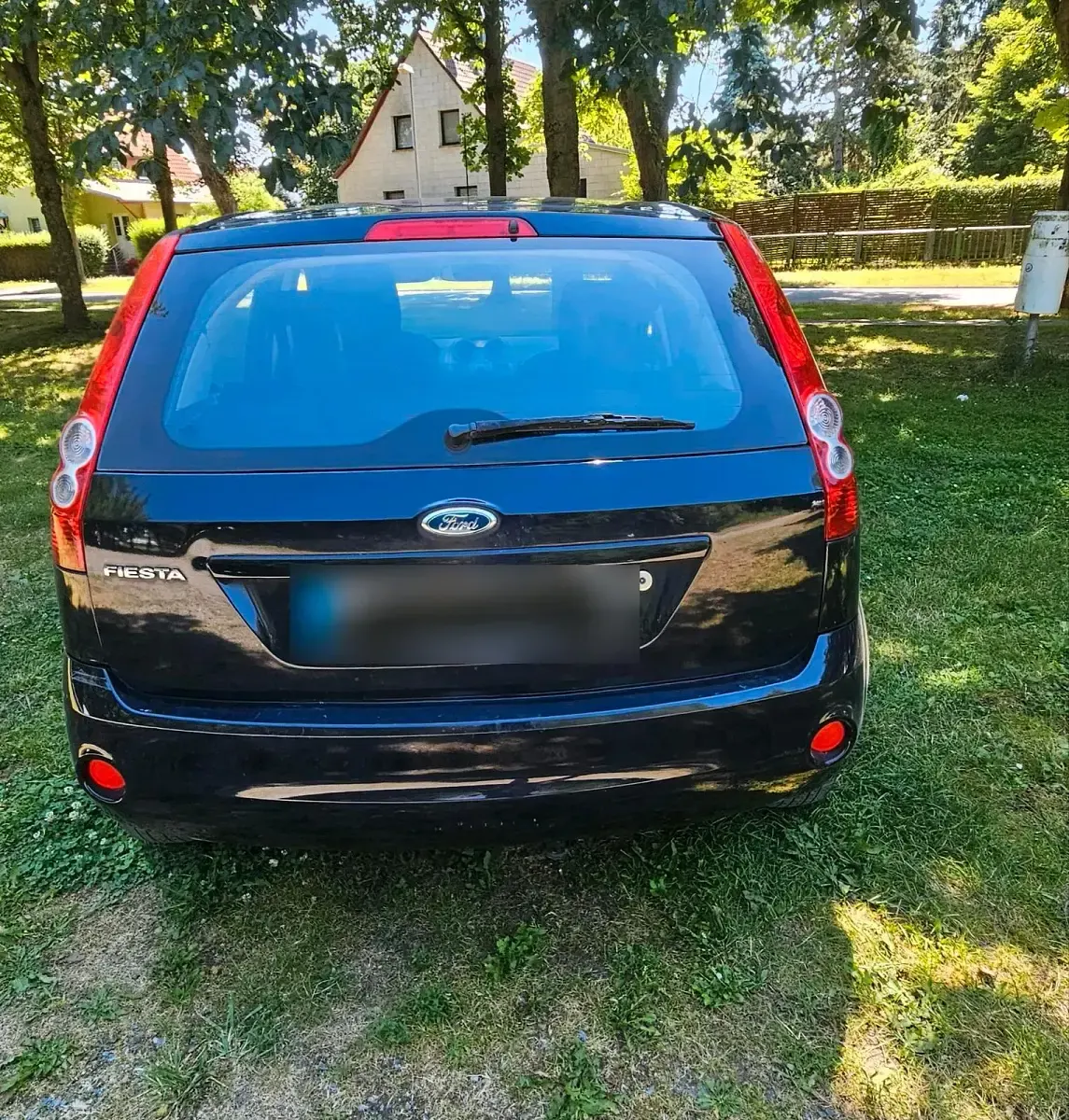 Gebraucht Ford Fiesta 70 PS (51 kW) 2007 Blau Kleinwagen