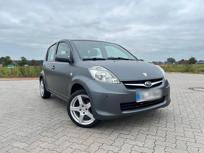 Silber Gebraucht 2009 Subaru Justy Kleinwagen | 1.749 € (Fairer Preis) - Bild 1/4