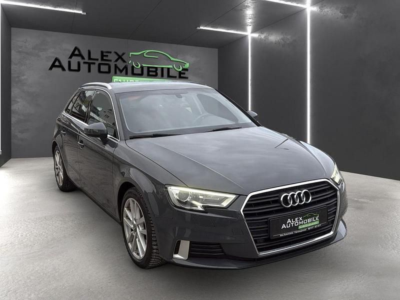 Gebraucht Audi A3 Sport 116 PS (85 kW) 2019 Nanograu Limousine