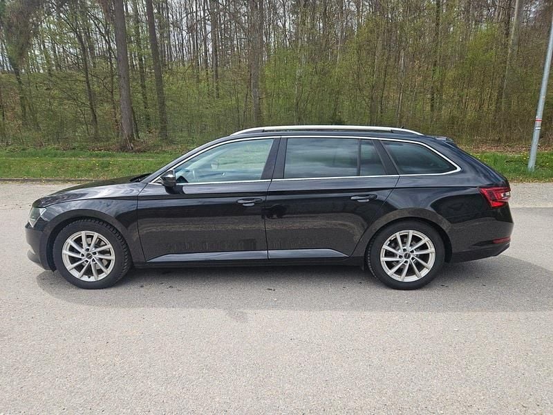 Gebraucht Skoda Superb 150 PS (110 kW) 2016 Schwarz Kombi