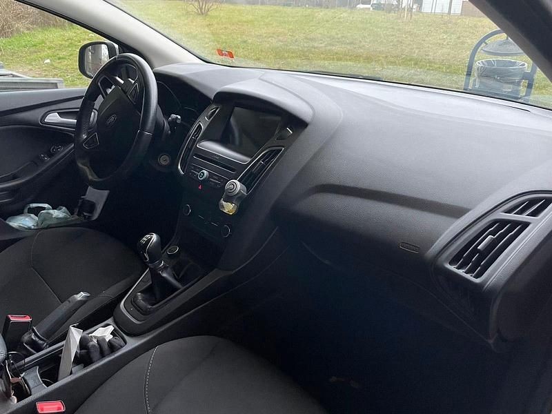 Gebraucht Ford Focus Business Edition 101 PS (74 kW) 2017 Silber Kombi