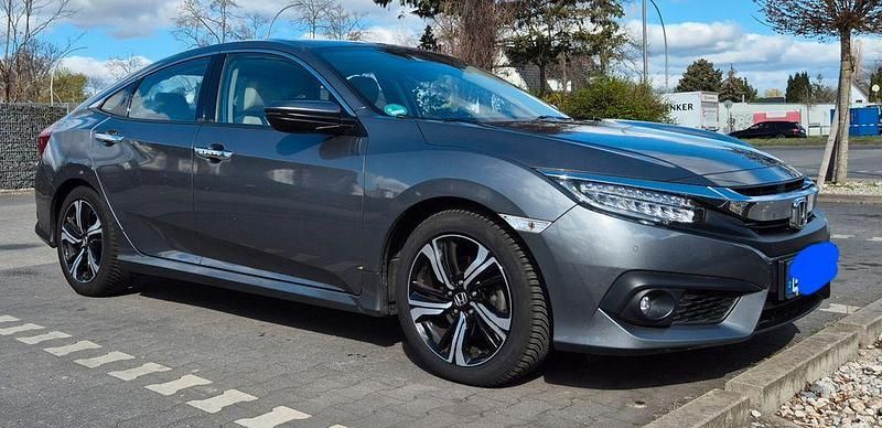 Grau Gebraucht 2018 Honda Civic Prestige Limousine | 17.000 € (Guter Preis) - Bild 1/4