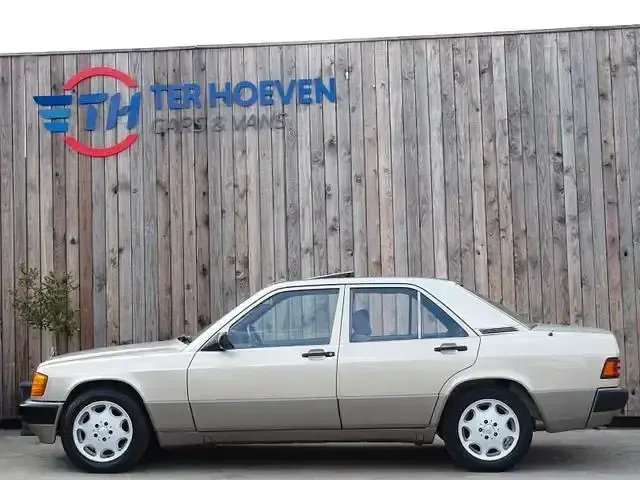 Brugt Mercedes 190 122 HK (89 kW) 1991 Sedan