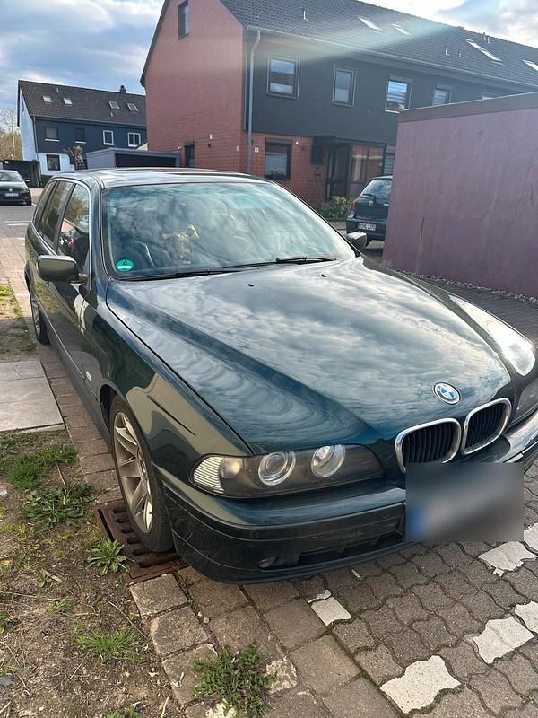 Gebraucht BMW 525 192 PS (141 kW) 2002 Grün Kombi