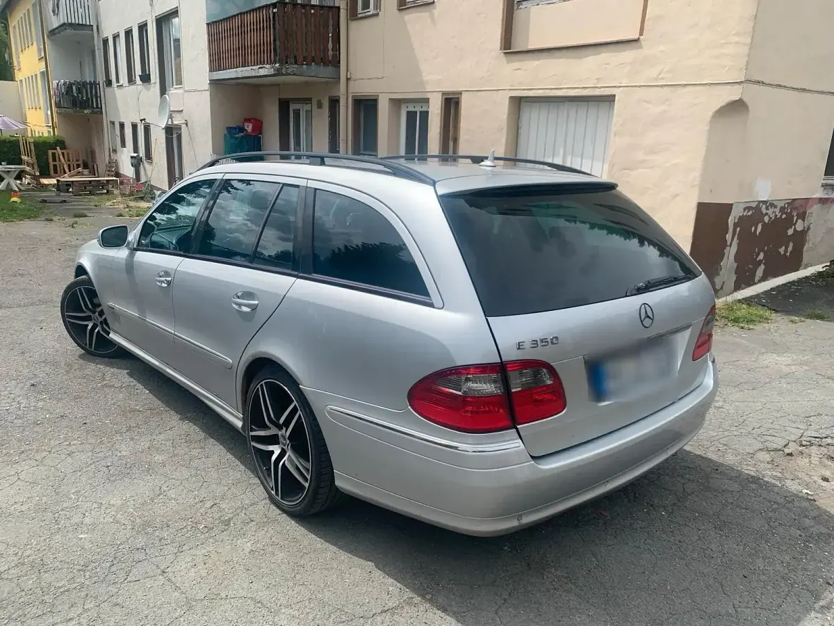 Gebraucht Mercedes E220 177 PS (130 kW) 2006 Gelb Limousine