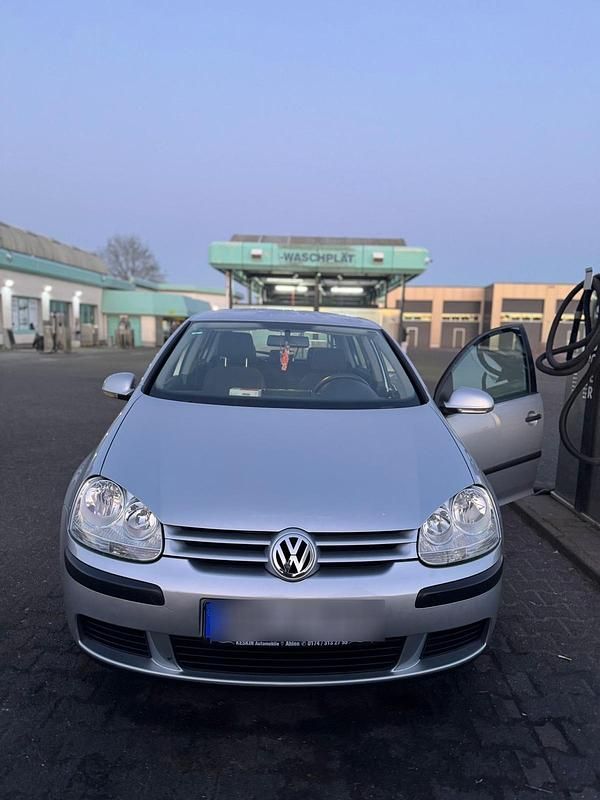 Gebraucht VW Golf V 75 PS (55 kW) 2005 Grau Kleinwagen