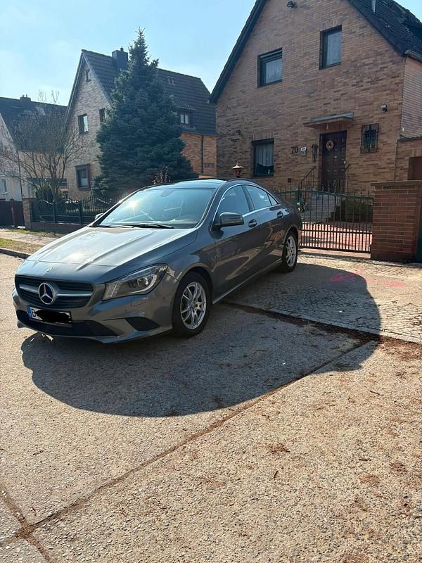 Gebraucht Mercedes CLA220 177 PS (130 kW) 2015 Silber Limousine