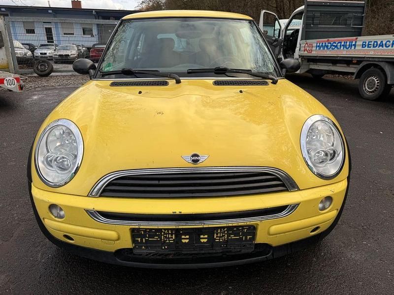 Usata Mini ONE 90 CV (66 kW) 2003 Giallo Utilitaria