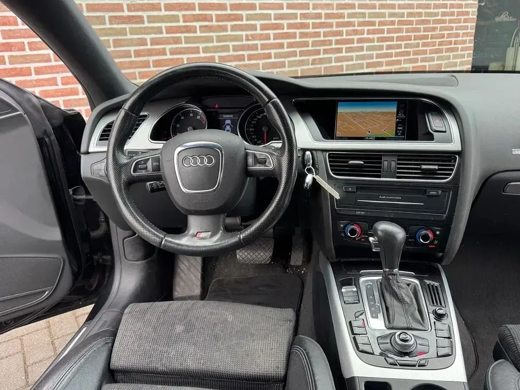 Second-hand Audi A5 S-Line 211 CP (155 kW) 2009 Negru Coupe