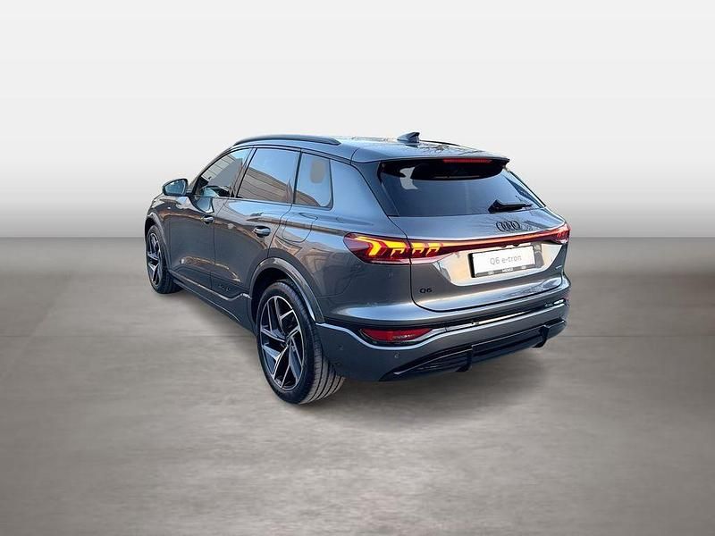 Neu Audi Q6 e-tron Ambiente 284 kW (387 PS) 2026 Daytonagrau perleffekt SUV