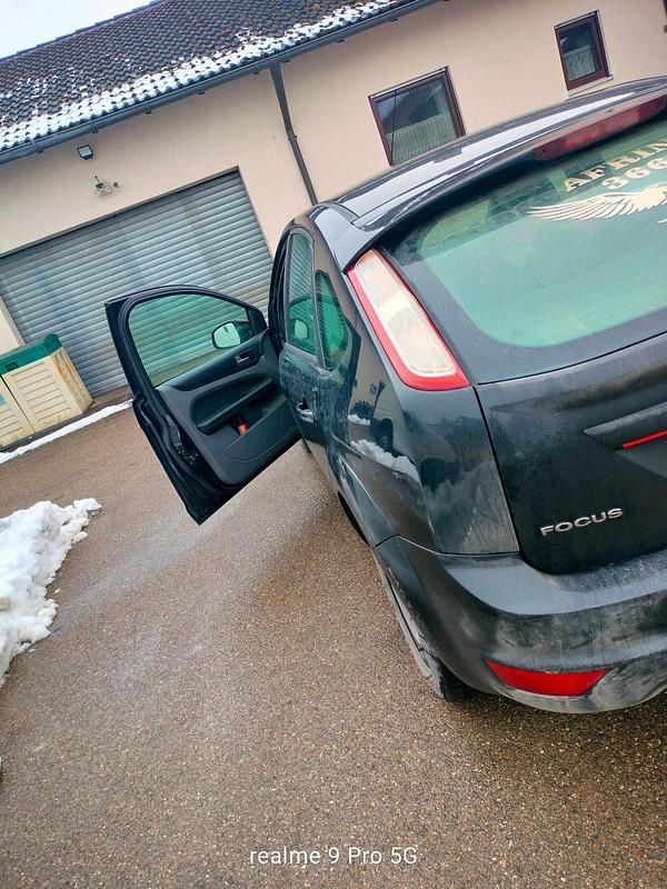 Gebraucht Ford Focus 101 PS (74 kW) 2009 Schwarz Kombi
